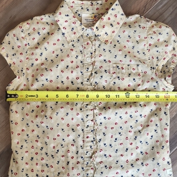 Thursday Island Creamy Tan Floral Cap Sleeve Ruffle Detail Button-up Shirt, XS - Picture 3 of 10